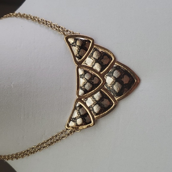 Necklace, - Picture 1 of 3